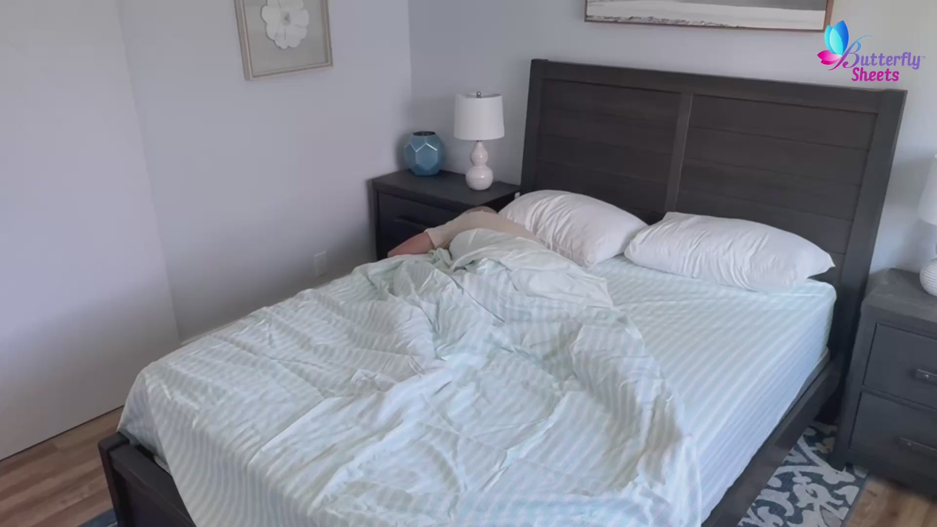 Load video: Butterfly Sheets shown in use, with two sides that move on their own while staying connected down the middle.